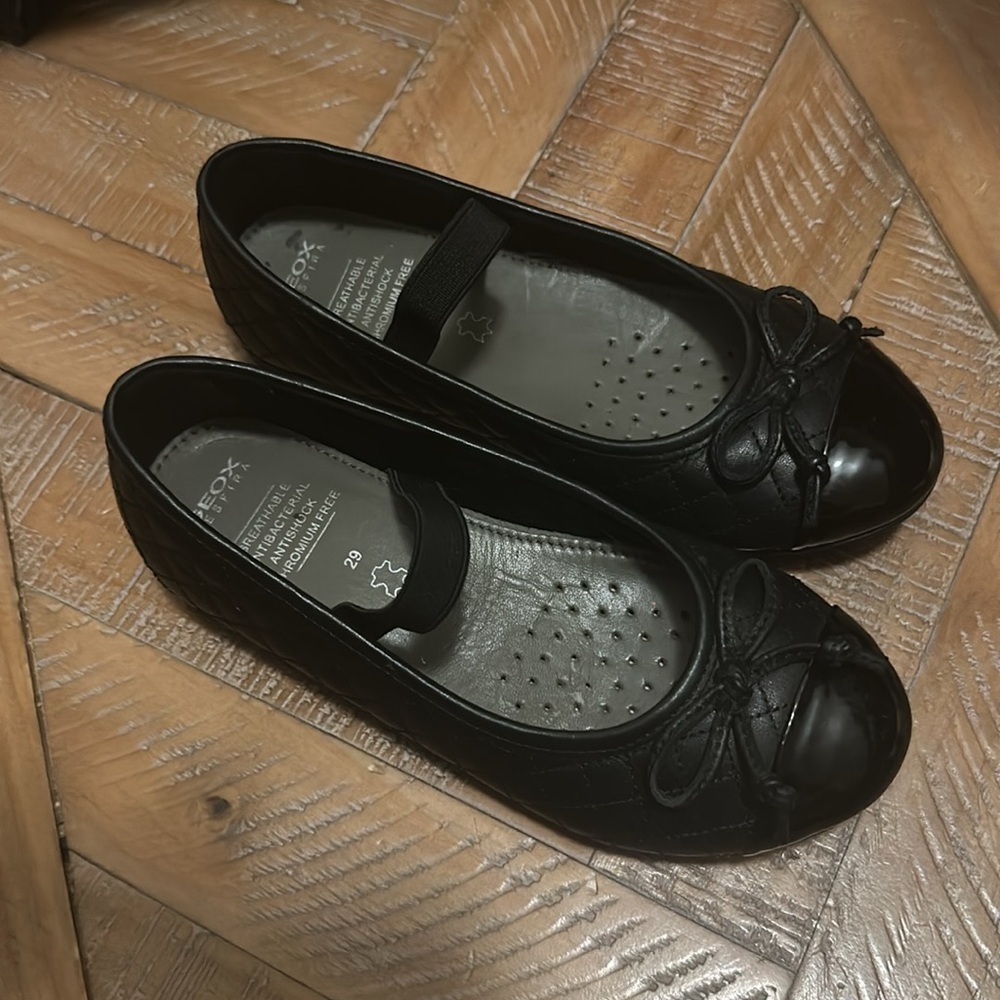 Geox Plie Girl Quilted Black Leather Patent Toe Ballet Flats with Elastic Strap - Picture 7 of 14